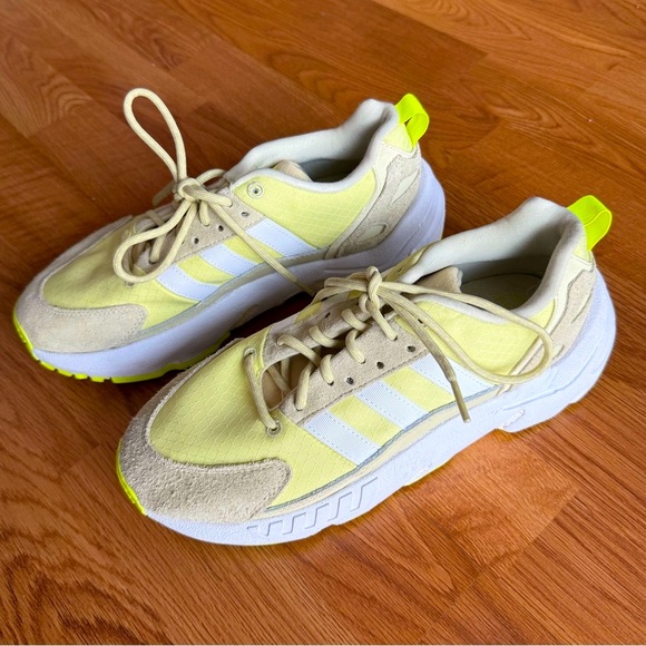 Adidas Women's Zx 22 Boost Chunky Sneaker Size 7.5 - Picture 2 of 4